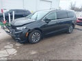 Photo 2 of 17 — 2022 Chrysler Pacifica