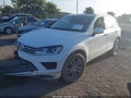 Photo 2 of 16 — 2016 Volkswagen Touareg