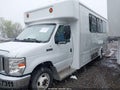 Photo 14 of 17 — 2017 Ford E-450