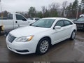 2014 Chrysler 200 — photo 2 of 15 | VIN 1C3CCBAB5EN123372