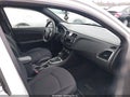 2014 Chrysler 200 — photo 5 of 15 | VIN 1C3CCBAB5EN123372