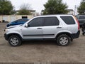 Photo 14 of 16 — 2004 Honda CR-V
