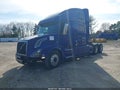 Photo 2 of 15 — 2016 Volvo VN
