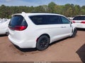 Photo 4 of 17 — 2022 Chrysler Pacifica