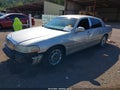2010 Lincoln Town Car — photo 2 of 16 | VIN 2LNBL8CV6AX750748