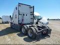 Photo 3 of 15 — 2016 Freightliner Cascadia 125