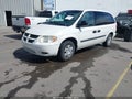 2005 Dodge Grand Caravan — photo 2 of 11 | VIN 1D4GP24R65B372472