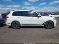 Photo 13 of 16 — 2022 BMW X7
