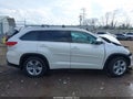 Photo 14 of 17 — 2018 Toyota Highlander