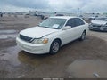 Photo 2 of 11 — 2001 Toyota Avalon