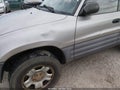 Photo 12 of 16 — 1999 Toyota RAV4