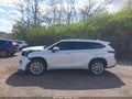 Photo 14 of 16 — 2023 Toyota Highlander