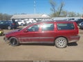 Photo 14 of 16 — 2001 Volvo V70
