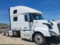 Photo 17 of 24 — 2018 Volvo VNL