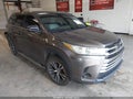 Photo 1 of 16 — 2018 Toyota Highlander