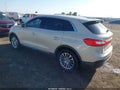 Photo 3 of 19 — 2018 Lincoln MKX