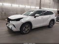 Photo 2 of 17 — 2024 Toyota Highlander Hybrid