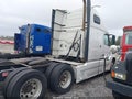 Photo 16 of 23 — 2016 Volvo VN