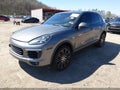 2017 Porsche Cayenne — photo 2 of 17 | VIN WP1AB2A24HLA53304