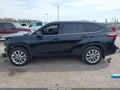 Photo 15 of 19 — 2021 Toyota Highlander