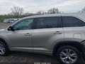 Photo 14 of 16 — 2015 Toyota Highlander