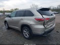 Photo 3 of 16 — 2015 Toyota Highlander