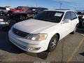 Photo 2 of 17 — 2001 Toyota Avalon