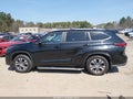 Photo 15 of 17 — 2023 Toyota Highlander
