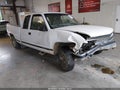 1998 Chevrolet C1500 — photo 1 of 17 | VIN 1GCEC19R2WR103882