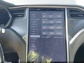2018 Tesla Model X — photo 7 of 15 | VIN 5YJXCAE41JF126104