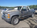 1998 Chevrolet Silverado 1500 — photo 2 of 10 | VIN 2GCEK19R4W1277111