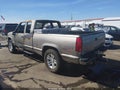 1998 Chevrolet Silverado 1500 — photo 3 of 10 | VIN 2GCEK19R4W1277111