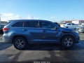 Photo 13 of 16 — 2017 Toyota Highlander