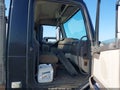 2015 Volvo VN — photo 7 of 15 | VIN 4V4NC9EH1FN189810