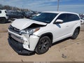 Photo 2 of 16 — 2018 Toyota Highlander