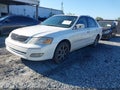 Photo 2 of 11 — 2000 Toyota Avalon