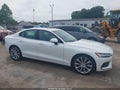 Photo 13 of 17 — 2019 Volvo S60
