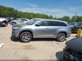 Photo 14 of 16 — 2014 Toyota Highlander