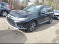 Photo 2 of 11 — 2016 Mitsubishi Outlander