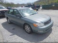 Photo 1 of 11 — 2001 Toyota Avalon