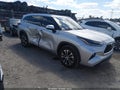 Photo 1 of 17 — 2021 Toyota Highlander