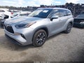 Photo 2 of 17 — 2021 Toyota Highlander