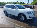 Photo 1 of 16 — 2017 Nissan Rogue