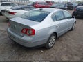 Photo 4 of 10 — 2006 Volkswagen Passat