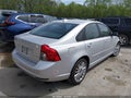 Photo 4 of 18 — 2010 Volvo S40