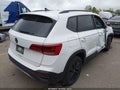 Photo 4 of 17 — 2022 Volkswagen Taos