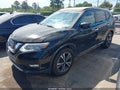 Photo 2 of 16 — 2017 Nissan Rogue