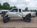 Photo 15 of 20 — 2000 Toyota Tacoma