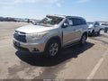 Photo 2 of 11 — 2015 Toyota Highlander
