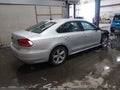 Photo 4 of 16 — 2015 Volkswagen Passat